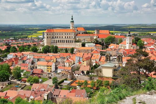 View to the town of Mikulov in South Moravia in Czech Republic © Ekaterina Polischuk/Shutterstock