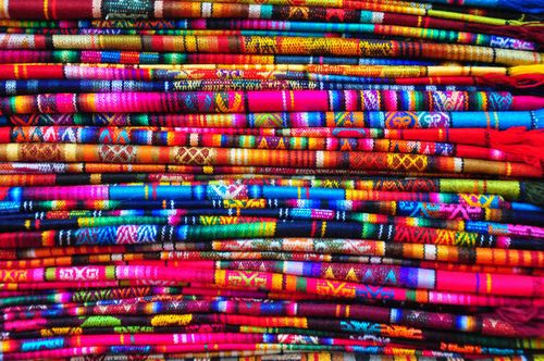 textile-ecuador-shutterstock_76332988